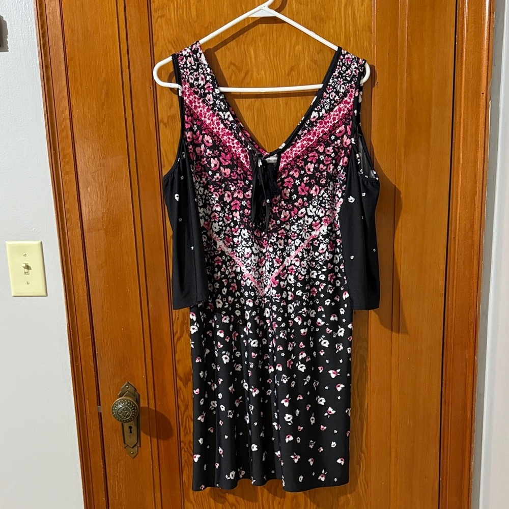 Maurices Black and Pink cold shoulder Floral Dress sz medium